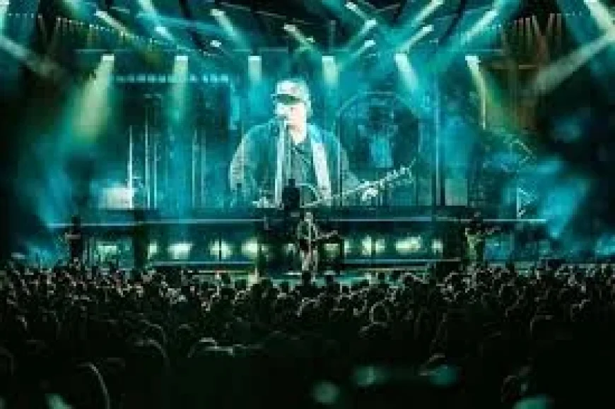Hardy Draws Heat Crowds to CMA Fest Cooling Stations