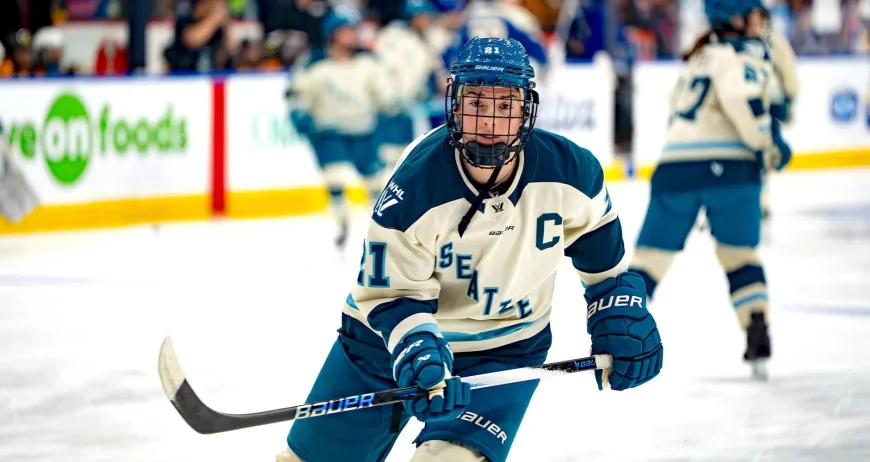 Hilary Knight heads to Detroit in sign-and-trade for first-round pick
