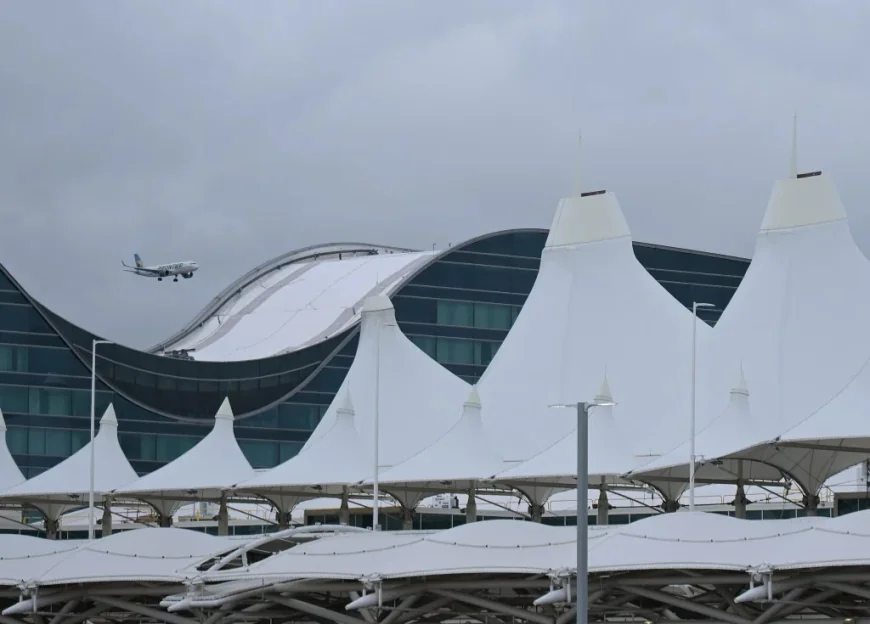Tornado Denver: DIA logs 152 delays, 5 cancellations
