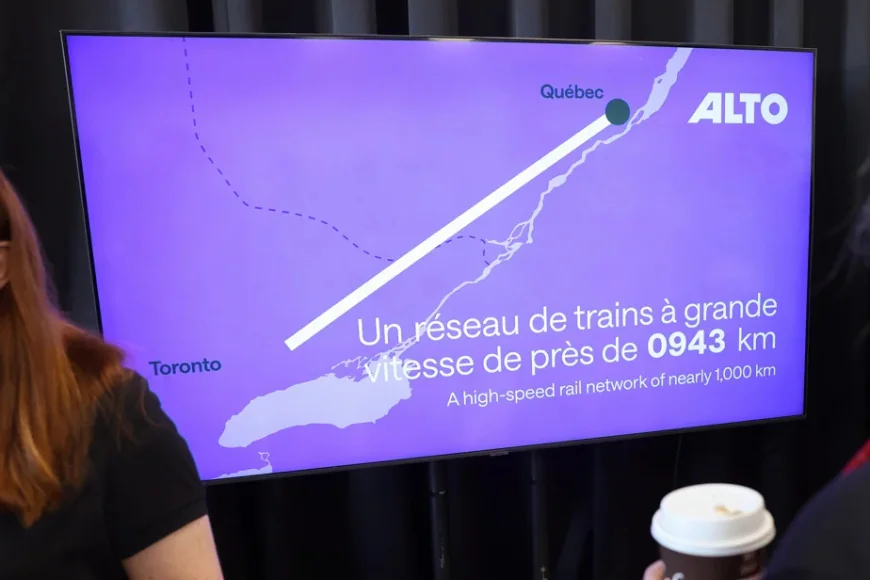 Paul St-Pierre Plamondon retire Québec du TGV — Chef Du Parti