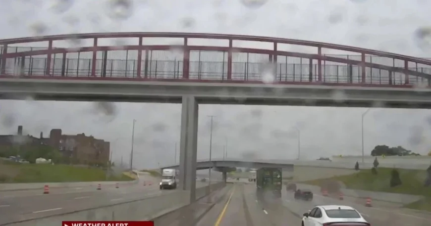 Stephanie Mead tracks four tornado warnings over Freeland Mi