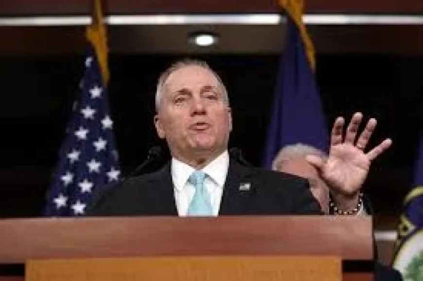 House Republicans Immigration Package Passes 214-212 for Trump