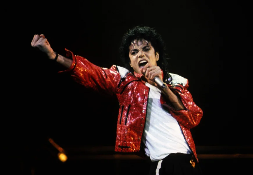 Michael Jackson Lands No. 30 With Chicago on Michael Jackson R&b Chart