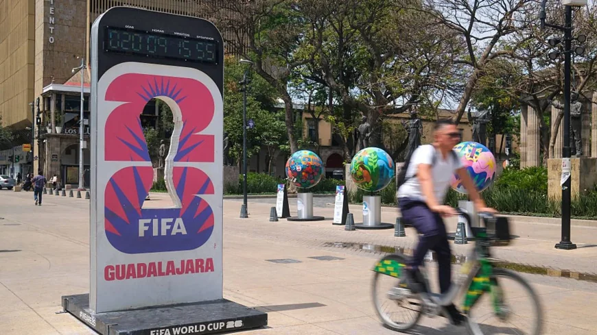Andrés Labán Keeps Guadalajara Fan Fest Open for 39 Days