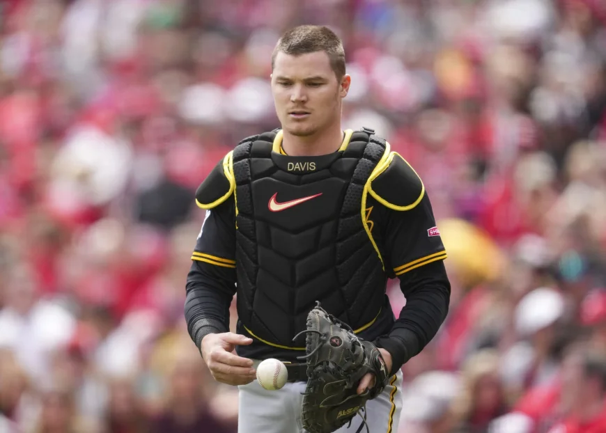 Rafael Flores Jr. Starts at Catcher in Pirates' June 11 Finale