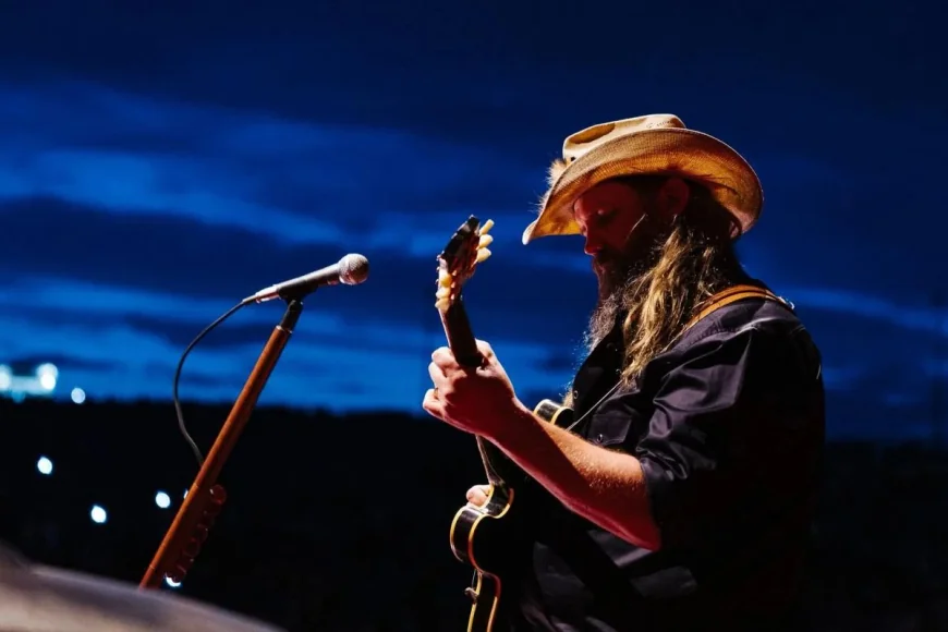 Chris Stapleton Set for 65,000-Fan Raymond James Stadium Show