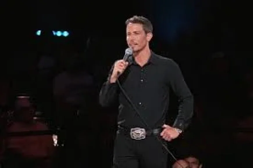 Tony Hinchcliffe hits No. 3 with 55-minute Netflix special