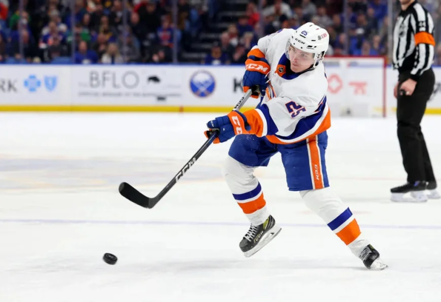 Sebastian Aho Signs With Växjö Lakers After Nine Years