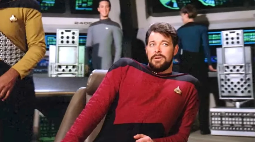 Jonathan Frakes Reprises Star Trek Role in Defiant