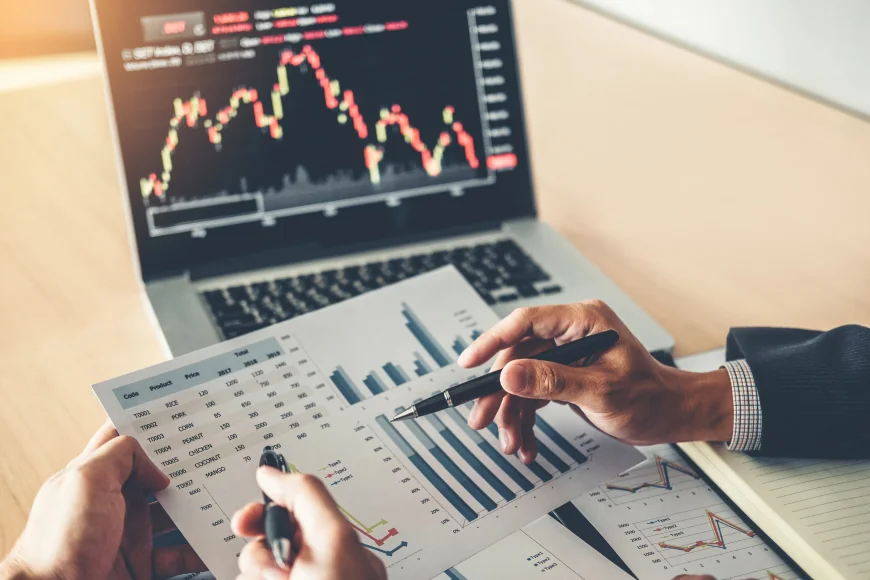 Scott Strazik Sends Gev Stock Down 10.6% in May