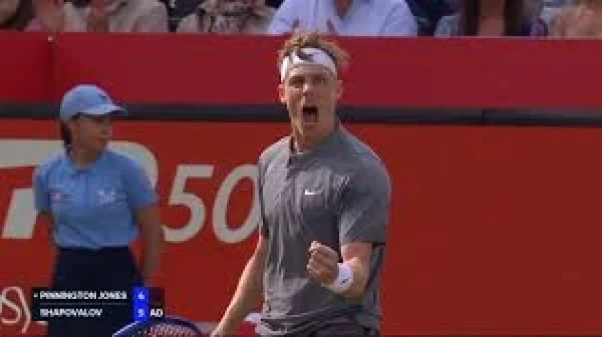Giovanni Mpetshi Perricard Tops Corentin Moutet 7-6 in Queen's Club Opener