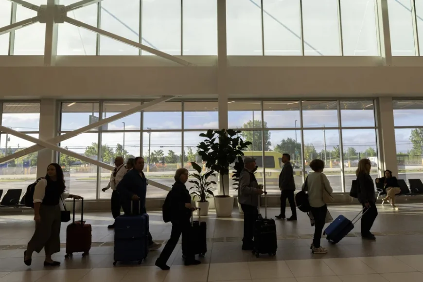 Porter Airlines launches first Aeroport St Hubert passenger flight
