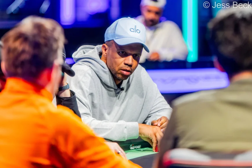 Daniel Negreanu Holds Top-Five Stack in $250,000 WSOP Super High Roller