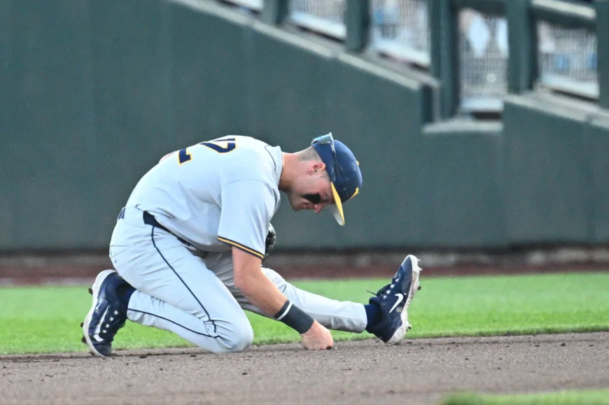 West Virginia Errors Open Door in 5-2 Loss to North Carolina — College World Series Bracket