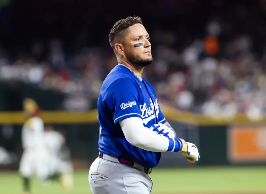 Miguel Rojas Exits in Seventh Inning During Dodgers' 7-1 Win