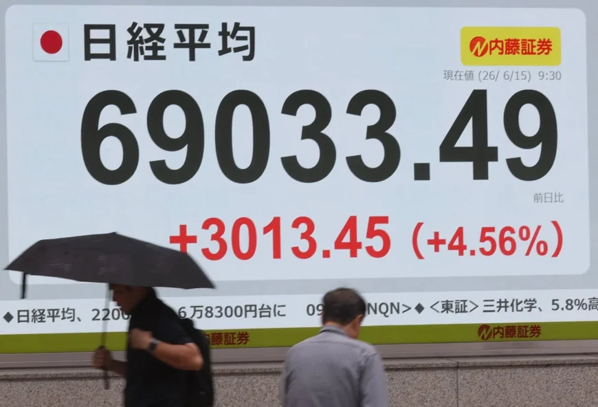 Nikkei 225 Tops 69,000 as Trump Announces Iran Deal