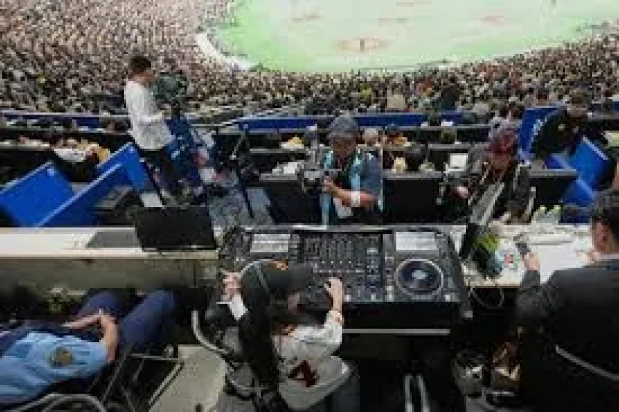 DJ Rinoka Plays at 9, a Prodigy Among Older DJs