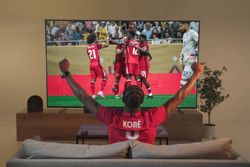 Samsung Uses Galaxy S26 Ultra Demo in Toronto — Offside In Soccer