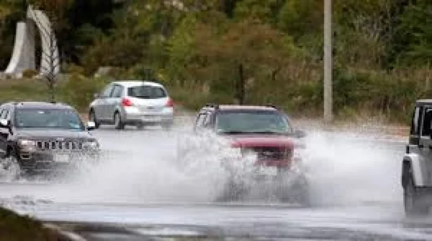 Boston Weather: NWS warns of 12-foot waves, splash-over