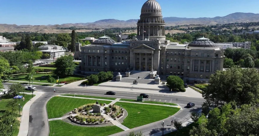 Brailsford blocks Idaho Transgender bathroom law except near single-user restrooms