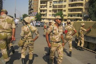 بالفيديو..دوريات أمنية مشتركة بين الجيش والشرطة لتمشيط شوارع كفرالشيخ
