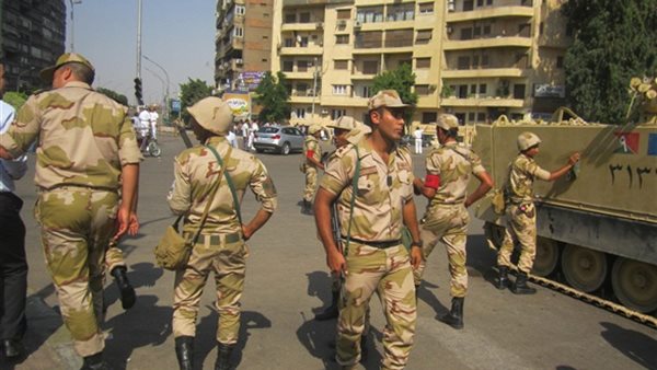 بالفيديو..دوريات أمنية مشتركة بين الجيش والشرطة لتمشيط شوارع كفرالشيخ