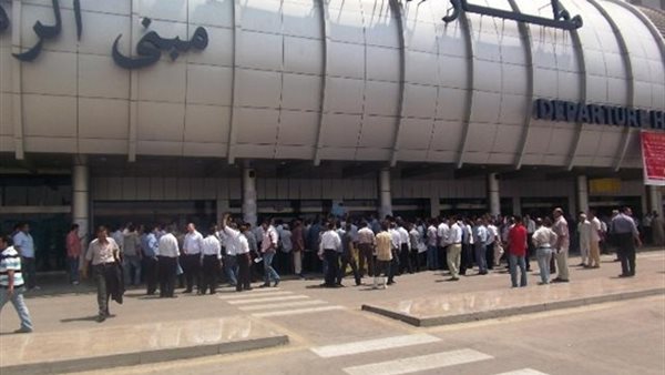 الحجر الصحي بالمطار يشتبه في إصابة معتمرة مصرية بفيروس كورونا