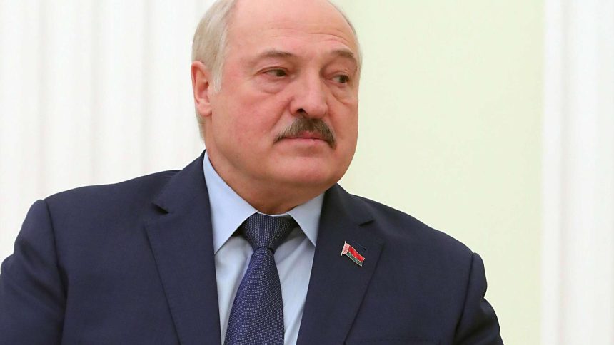 الرئيس البيلاروسي يعلن استعداد بلاده لسداد ديونها للدول الغربية بالعملة الوطنية