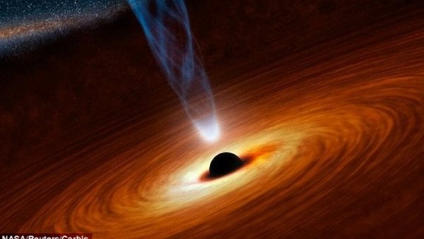 باحثة فضاء أمريكية: الثقب الأسود لا وجود له