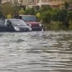 بالفيديو.. "التجمع الخامس" يغرق في مياه الأمطار