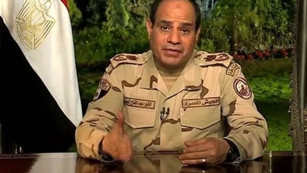 خبير عسكري: ارتداء "السيسي" الزي العسكري في خطابه لأنه حتى صباح اليوم كان وزيرا للدفاع