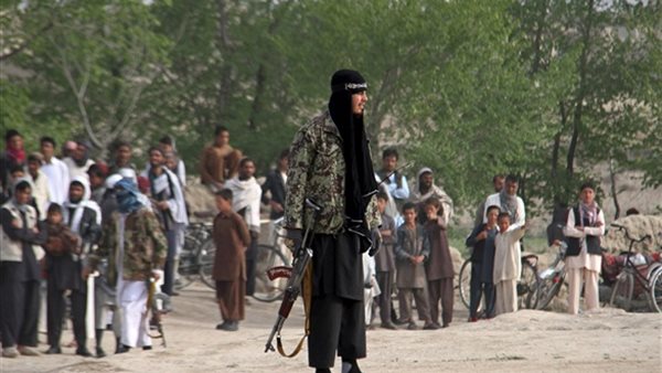 وفد أفغاني يتوجه لباكستان لإجراء مباحثات مع طالبان لإحلال السلام