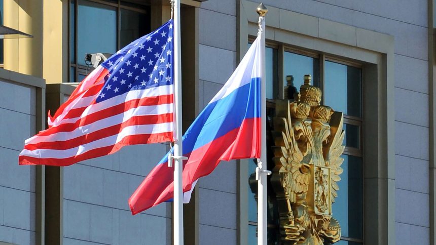 صحيفة تكشف عن محادثات غير مباشرة بين الولايات المتحدة وروسيا