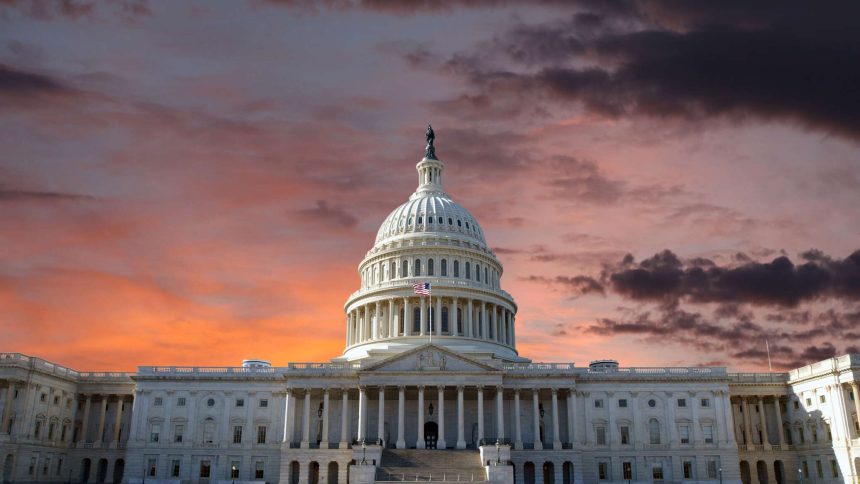 نواب في الكونجرس الأمريكي يتحدثون عن تغيير حاد في سياسة واشنطن تجاه أوكرانيا