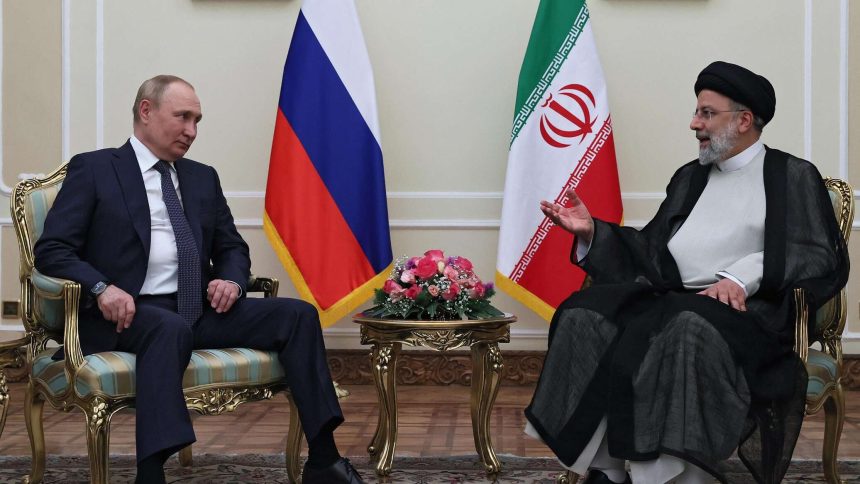 وأكد الرئيس الإيراني ترحيبه بتعزيز التعاون بين موسكو وطهران في منطقة أوراسيا