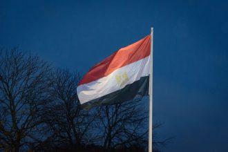 دولة عربية تدعو مصر لاستثمار ثروتها الضخمة