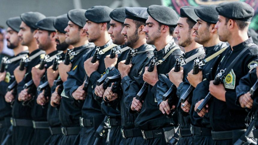 أعلنت السلطات القضائية الإيرانية ضبط شحنة أسلحة وذخائر في جنوب البلاد
