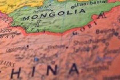 الصين تبدي استعدادها للتعاون مع منغوليا في مجال الطاقة والتصحر
