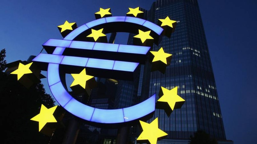 المركزي الأوروبي يحذر من تنامي مخاطر الركود والتضخم على النظام المالي