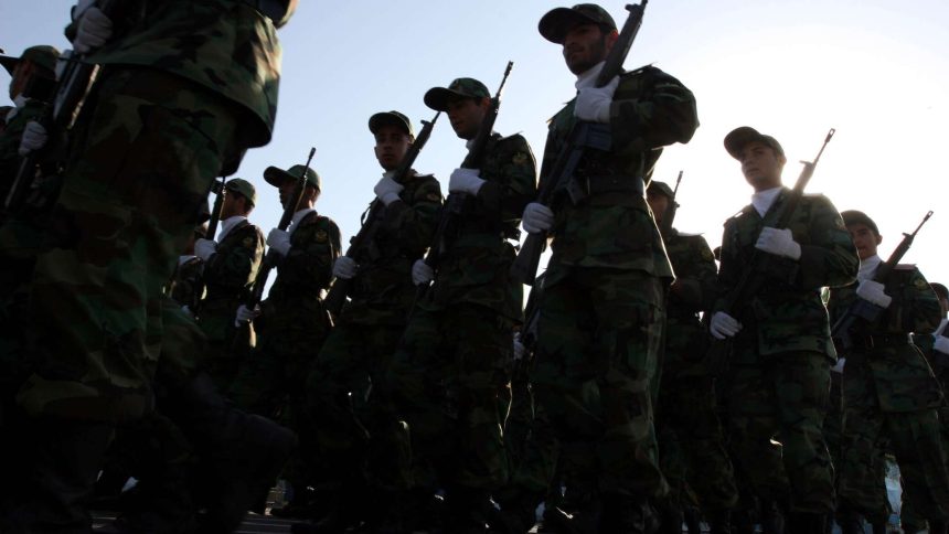 الحرس الثوري الإيراني يعلن اعتقال جواسيس على صلة بالمخابرات الأمريكية