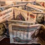 الدولار يسجل مستويات جديدة لأول مرة في مصر