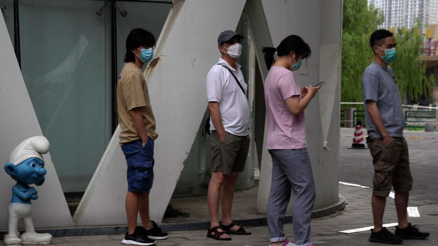 الصين تسجل أكبر عدد من الإصابات بفيروس كورونا في 6 أشهر