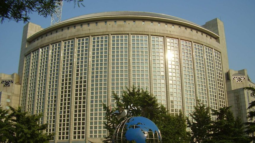 الصين مستعدة لدفع العلاقات الثنائية مع كازاخستان إلى مستوى جديد بعد فوز توكاييف