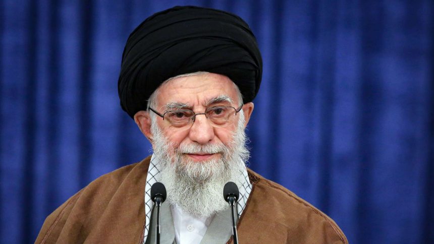 المرشد الأعلى لإيران يحذر: السيطرة على العقول أهم بكثير من الهيمنة على الدول