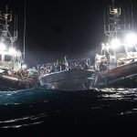 اليونان تعتقل 7 مصريين للاشتباه في قيامهم بتهريب مئات المهاجرين