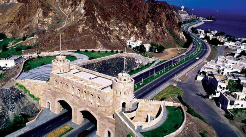 «ستاندرد آند بورز» ترفع التصنيف الائتماني لسلطنة عمان