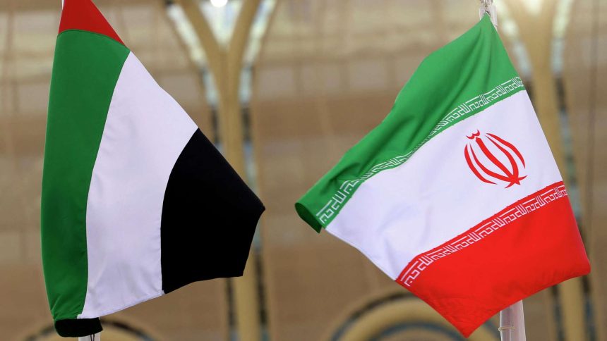 سفير الإمارات في طهران يؤكد اهتمام بلاده بتعزيز العلاقات الثنائية مع إيران