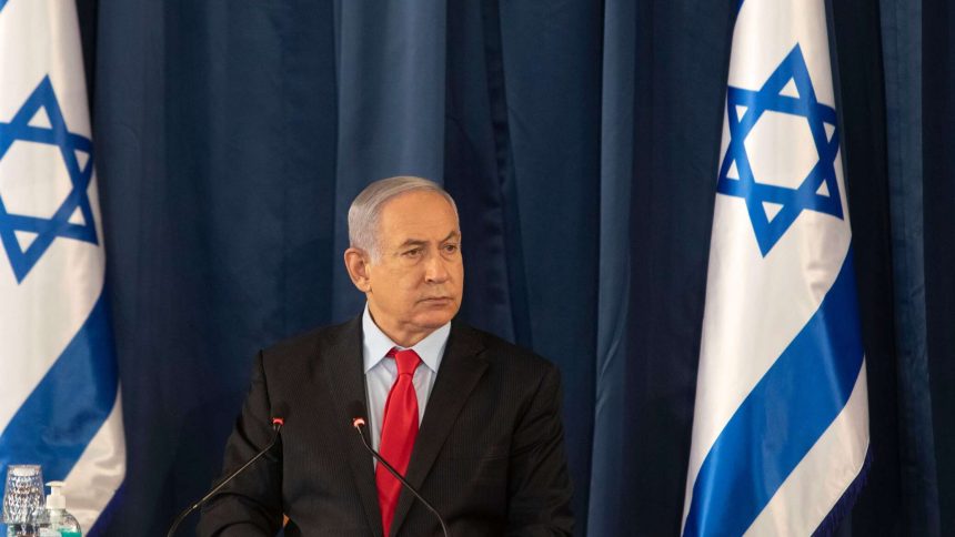 لا يرى زعيم منظمة التحرير الفلسطينية أي فرق بين نتنياهو ولبيد ، فكل الحكومات الإسرائيلية تمارس الفاشية