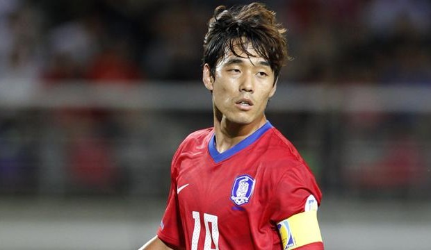 لاعب خط الوسط الكوري الجنوبي بارك جونغ