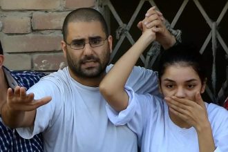 مسؤول أمني سابق في مصر يكشف لـRT تفاصيل خطيرة حول طلب الإفراج عن علاء عبد الفتاح بقرار من السيسي